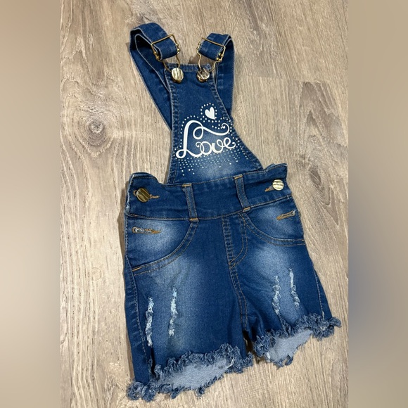 MayiDulce Girls Denim Overalls Shorts | “Love” Graphic | Size 4 - Picture 3 of 5